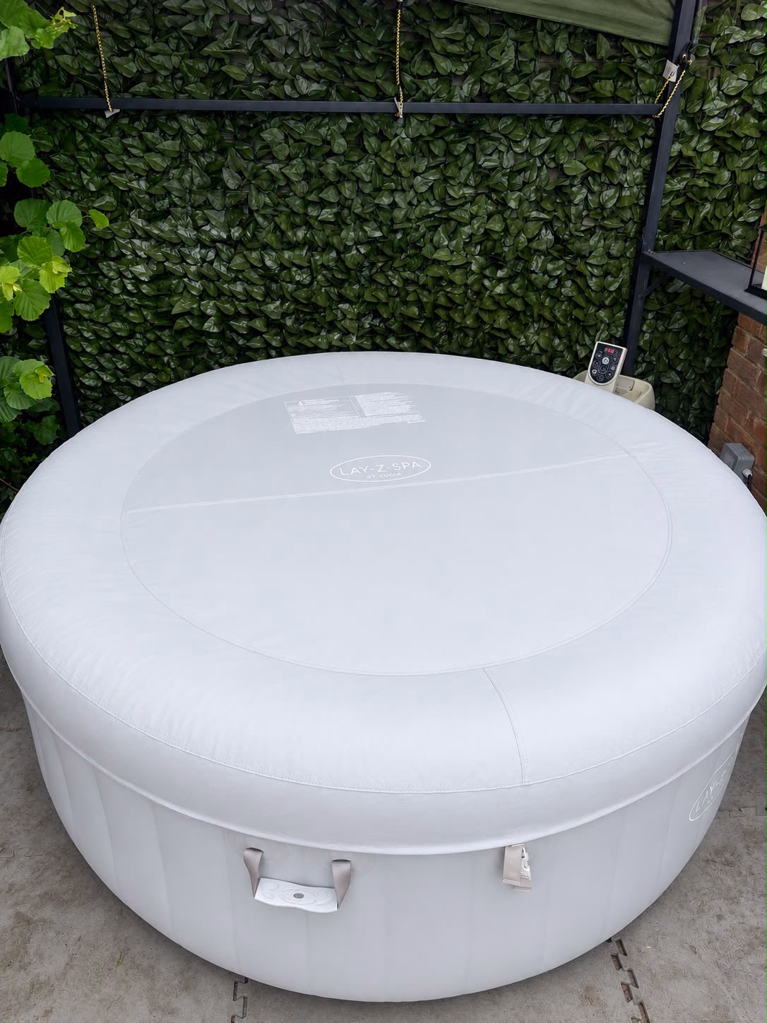 Covered guest-property hot tub